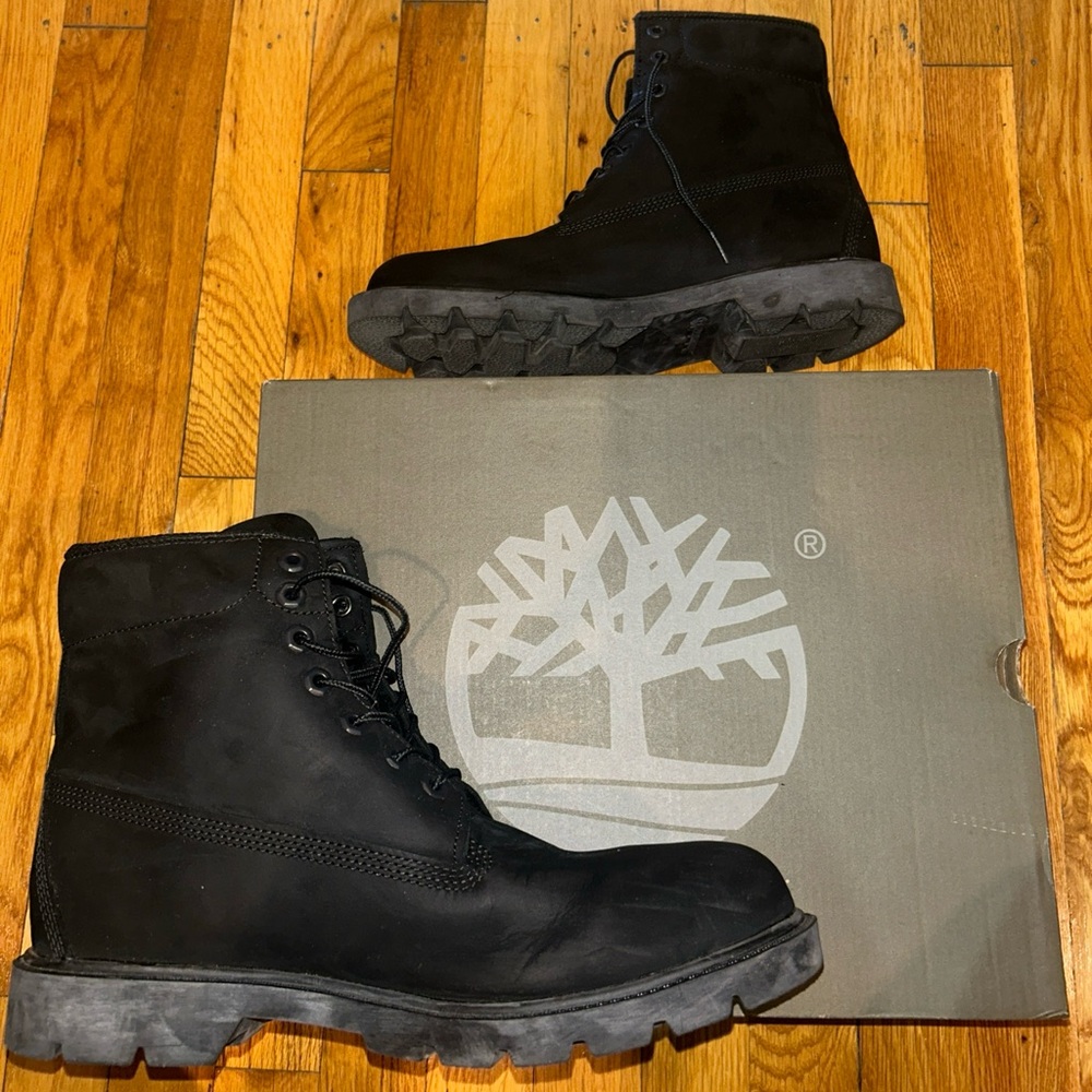 BRAND NEW!!!! TIMBERLAND CLASSIC 6 IN WATERPROOF BOOT BLACK NUBUCK SIZE 10.5